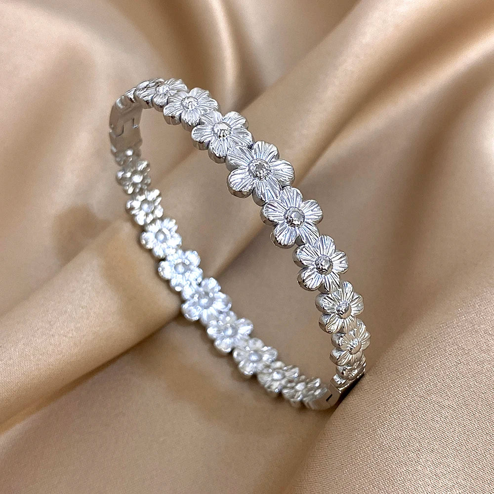 Full Circle Small Flower Stainless Steel Open Spring Bnagles Bracelet for Women Floral Cuff Bracelets Wristband Party Jewelry