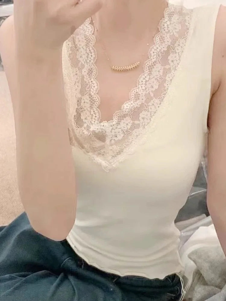 Spring Autumn Women's Slim Fit Lace Trim V-Ne Strap Vest Top Svel Inner Wear Base Layer Sweet Sle Elastic Fiber